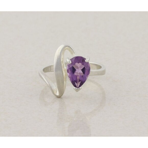 Sterling Silver Natural Purple Amethyst Ring Size 8 - Picture 1 of 9